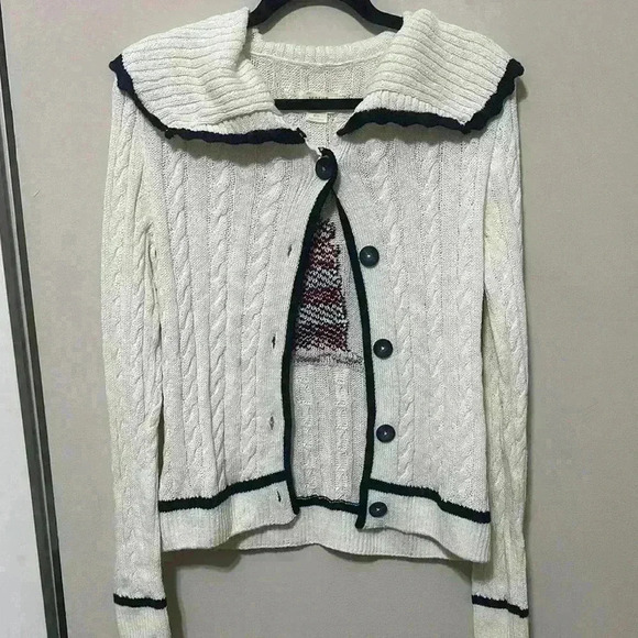 Maeve - Picture 1 of 11